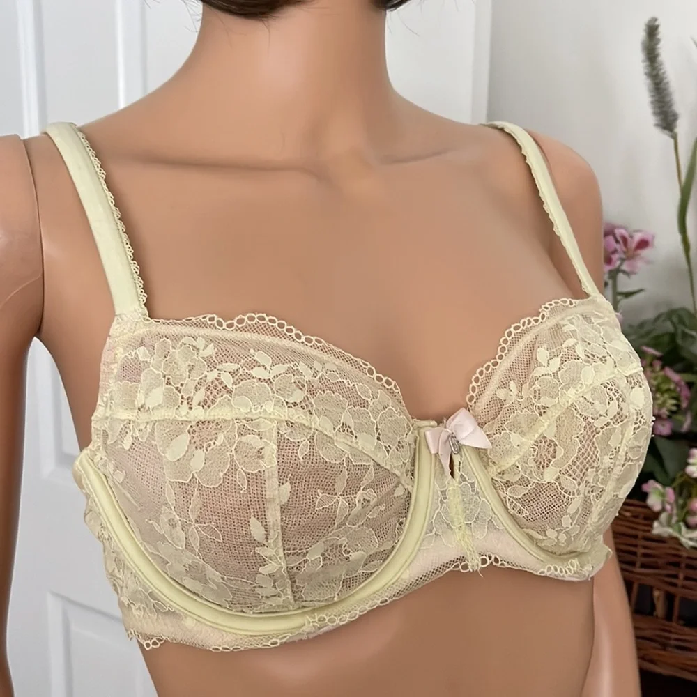 Victoria’s Secret Yellow Floral Lace Underwire Demi Bra Sheer Romantic 36C